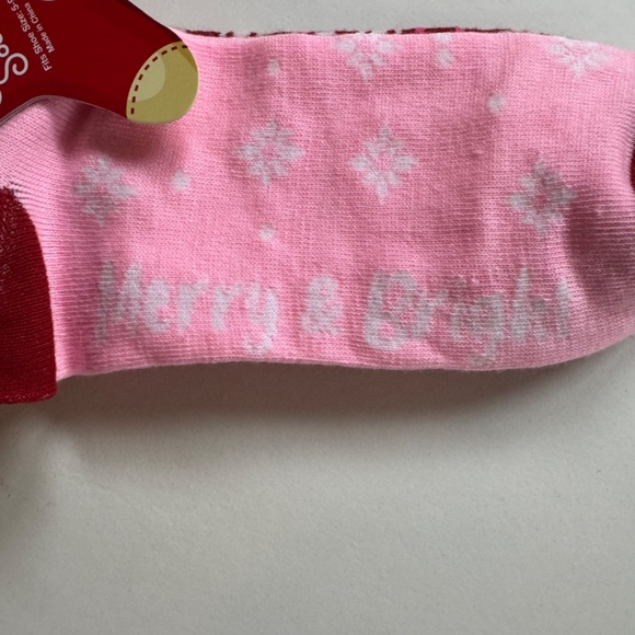 Fuzzy Warm Festive Christmas Socks - Picture 4 of 4